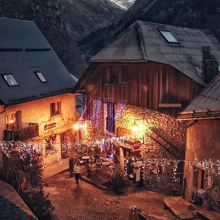 Pitu - 1-6 People Chalet Vénosc